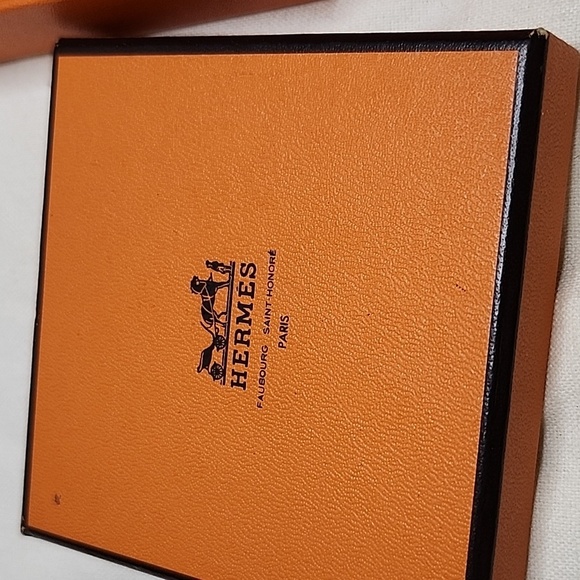 Hermes 🌟 Infinity dual Necklace 💯 Authentic - Picture 9 of 15